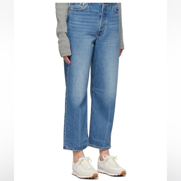 Levi’s Blue Rib Cage Straight Ankle Jeans - Picture 2 of 4
